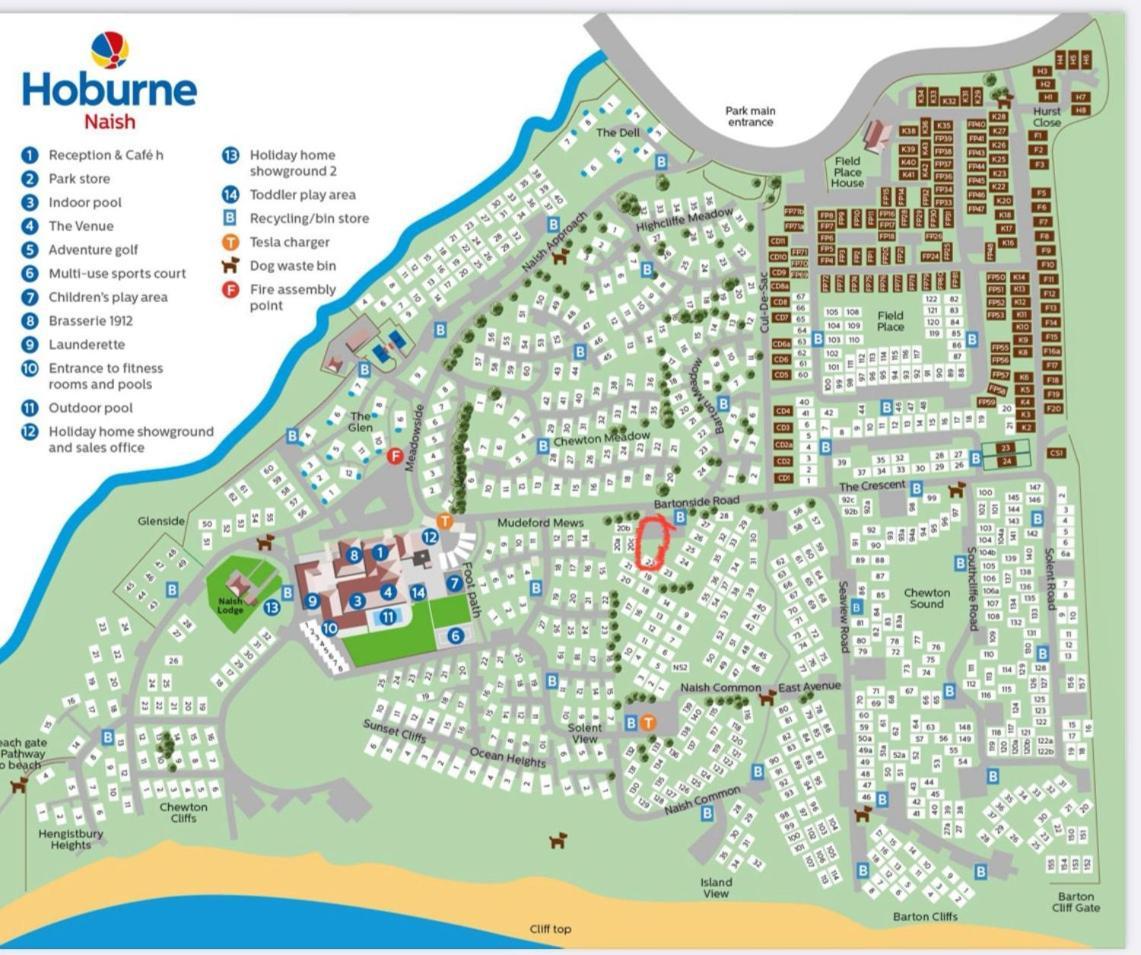 Bertie-By-The-Sea At Hoburne Naish Hotel Хайклиф Екстериор снимка